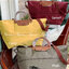 LONGCHAMP LE PLIAGE CLUB TRAVEL BAG กระเป๋าขนาดใหญ่สำหรับการเดินทาง เราเรียกที่นี้ว่า travelling bag รุ่นคลาสสิค มาพร้อมสายสะพายยาวที่ปรับและถอดออกได้ ความพิเศษของรุ่นนี้ที่ครองใจนักเดินทางทั่วโลก คือซิปรอบตรงกลางตัวกระเป๋า สามารถเปิดซิปเพื่อขยายขนาดและพั