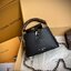 LV Capucines East-West Mini Bag กระเป๋าถือสุดหรู ดีไซน์สวยสีดำคลาสสิค ไซส์มินิดีงามม้ากกกก!! มาพร้อมหูจับในตัว ด้วยรูปทรงวินเทจ ทำให้ไอเท็มนี้สะกดทุกสายตาจริงๆ
