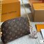 LV Cosmetic Pouch On Chain Monogram Bag กระเป๋าเครื่องสำอางค์พร้อมสายสะพายโซ่อะไหล่ทองเงางาม ใบเล็กกะทัดรัด ใช้ในวันสบายๆ หรือถือในงานทางการได้ สวยหรูดูแพงค่า