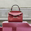 หนังแท้ Givenchy Mini Mystic Calfskin Leather Satchel / Givenchy Top Handle Bag กระเป๋ารุ่นใบใหม่จากแบรนด์หรู การออกแบบเชิงมุมโดดเด่นด้วยแผ่นปิดสามเหลี่ยมที่มีรายละเอียดพร้อมการปิดด้วยแม่เหล็ก double-G พกติดตัวไว้ที่หูหิ้วด้านบนหรือสวมสายสะพายทรงเรียวเพื่