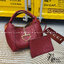 Gucci Softbit medium top handle bag กระเป๋าทรงโฮโบโฉมใหม่ อะไหล่เป็นเอกลักษณ์ของแบรนด์ในรูปแบบ Horsebit ครึ่งรูปขนาดใหญ่ หรูหราและใช้งานสะดวก รูปทรงสไตล์สบายๆ หนังลายเกรนสวยหรูนุ่มนวลพร้อมเท็กเจอร์อันโดดเด่น