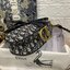 VIP GIFT CHRISTIAN DIOR Oblique Canvas Saddle Bag กระเป๋ารุ่นยอดนิยมตามแบบฉบับแบรนด์ ใช้งานได้ 2 แบบ สะพายยาว CROSSBODY และสายสั้นถือได้เก๋ๆ ลุคนี้คูลสุดๆ เลยค่าา ภาพถ่ายจากสินค้าจริง! สวยมาก พร้อมส่งที่ไทยราคาสุดคุ้ม สาวๆ ห้ามพลาดค่ะ!