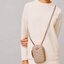 OUTTLET 】Tory burch kira chevron n/s crossbody bag กระเป๋าสำหรับใส่มือถือหรือของจุกจิกต่างๆ ได้กลายมาเป็นแฟชั่นสุดร้อนแรงแห่งปี คอลเลคชั่นนี้ออกมาเพื่อเอาใจสาวๆโดยเฉพาะ สีสันสุภาพเพื่อให้แมทช์กับสีสันของเสื้อผ้า ได้ง่าย ภายในยังสามารถแบ่งสันปันส่วนไว้สำหร