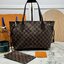 TOP ORI หนังแท้ | LV Neverfull PM bag Monogram Canvas กระเป๋าสะพายทรงโท้ท PM ดีไซน์คลาสสิกเหนือกาลเวลาเข้ากับดีเทลที่สืบทอดมายาวนาน Monogram แคนวาสแต่งขอบหนัง ดีไซน์พื้นที่ด้านในกว้างทว่าดูเพรียวบาง