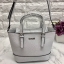 GUESS BALDWINPARK MINI CROSSBODY BAG พร้อมส่ง กระเป๋าถือหรือสะพาย วัสดุหนังแก้วอย่างดี หนังนิ่ม น้ำหนักเบา ตัวกระเป๋าลาย G ทั้งใบสวยมากค่ะ เปิดปิดกระเป๋าแบบซิป ภายในโล่ง ใส่ ipad mini ได้ มีช่องเล็กให้ใส่ของจุกจิก ซับในเป็นผ้าลายแบรนด์ สายสะพายถอดออกไม่ได