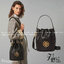 TORY BURCH MILLER BUCKET BAG / Tory Burch Bag รุ่นยอดนิยม สวยหรู ดูผู้ดี กับกระเป๋าสะพายบัคเก็ตใบใหญ่ โดดเด่นด้วยโลโก้สีทอง รูปทรงคลาสสิค ใช้งานง่ายด้วยหนังรูด