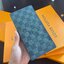 หนังแท้ LOUIS VUITTON LONG WALLET กระเป๋าสตางค์ผู้ชายใบยาว ไอเท็มสุดฮิต ติดทุกกระแส แรงไม่เคยตก รุ่น unisex ที่จะหนุ่มๆสาวๆ ก็เลิฟได้หมด!! ใบยาวขนาดกำลังเหมาะมือ ถือแล้วขับผิวทุกสี วัสดุหนังแท้ทนทาน ภายในมีช่องใส่บัตรเยอะ แบ่งสัดส่วนสวยงาม ในราคาที่จับต้อ