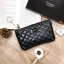 Chanel Cosmetic Clutch Key Chain Best seller! VIP. GIFT ของแท้จาก Chanel Cosmetic Counter VIP Gift หนังนิ่มลายตารางสีดำ ประดับโลโก้แบรนด์ ด้านหน้า เปิดปิดด้วยซิป หัวซิปแบรนด์อะไหล่ทอง พร้อมสายโซ่สำหรับห้อยพวงกุญเเจ ใส่มือถือได้ทุกรุ่นค่ะ สายคล้องกุญเเจ สา