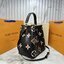 ORI หนังแท้ | LV NeoNoe MM Bucket bag Monogram Flower กระเป๋าสะพายทรงบัคเก็ต เอกลักษณ์ LV และลาย Monogram Flower อันโดดเด่นเพิ่มสไตล์ มีเสน่ห์ชวนหลงใหล