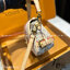 LV Saumur BB bag Monogram Mini jacquard weave กระเป๋าสะพายรุ่นใหม่ เปี่ยมสไตล์หรูหราทอลาย Monogram Mini เทคนิคแจ็คการ์ดดีไซน์ใหม่เผยเสน่ห์คลาสสิกผสานความร่วมสมัยอย่างลงตัว