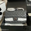 CHANEL Classic Medium Flap Bag กระเป๋าสะพายคลาสสิกรุ่นยอดนิยมตลอดกาล ดีไซน์เรียบหรูหราขับผิว งานหนังแท้สวยมาก มีอะไหล่เงินและทอง สุดยอดเดอะเบสท์ไอเท็ม