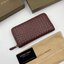 หนังแท้ BOTTEGA VENETA LONG WALLET ZIP AROUND / BV Wallet / BV Long Wallet พร้อมส่งที่ไทย กระเป๋าสตางค์ใบยาวซิปรอบ งานหนังแท้ทั้งใบ รุ่นตามหา เป็นรุ่นยอดนิยม ใช้ได้ทั้งหญิงชาย คลาสสิกหยิบมาใช้งานได้บ่อยที่สุด ใช้ทนทานได้นานภาพสินค้าถ่ายจากงานขายจริง ใช้งา
