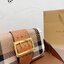 VIP 🥂 Burberry Buckle bag / BOLSA BURBERRY HAMPSHIRE VINTAGE CHECK LEATHER CROSS-BODY ปังไม่ไหววว ใครจะกล้าต้าน! มาใหม่ งานเรียบหรูลงตัวสุด ให้ความวินเทจนิดๆ ติดโมเดิร์นหน่อยๆ ได้ทุกลุค เกรดงานสวย.น่ารักมากๆ ใช้ได้ Everyday Look เลยค่า ใบจริงเลิศ 