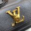 สลับแท้ LV Lockme bucket bag กระเป๋าสะพายทรงบัคเก็ตวินเทจ สวยคลาสสิก งานหนังแท้เต็มใบ โดดเด่นด้วยโลโก้สีทอง ด้วยดีไซส์ที่เรียบหรูเหมาะใช้ได้หลากหลายโอกาส ไอเท็มมาใหม่แต่ขายดี the best seller เลยค่ะ