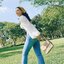 3สาย Coach 89089 Cassie Crossbody 19 In Signature Canvas เรียบหรู ดูดี ต้องไอเท็มนี้เลยจ้า กระเป๋าถือ/สะพายข้าง สุดพิเศษ!! มีสายมาให้ถึง 3 แบบ!! สลับใช้แมทช์ตามสไตล์ได้เลย วัสดุหนังแคนวาสสลับหนังเรียบ เปิด-ปิดด้วยตัวบิดล็อค ภายในแบ่งสัดส่วนอย่างดี ใส่ของไ