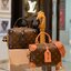VIP 】LV Louis Vuitton Petite Malle Souple Bag กระเป๋าสะพายทรงหมอนมินิสวยน่าใช้มากค่ะ ขนาดกำลังน่ารักเลยค่ะ ภายในโล่งกว้าง ใส่ของได้เยอะน้าา งานซิปกลางเก็บของได้อย่างมิดชิด หนังลายโมโนแกรม มาพร้อมสายสะพายยาว 2 สาย ถอดออกถือได้ ไอเท็มน่ารักขนาดนี้ ไม่มีได้ไ