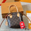 LV Lockit BB bag 19cm กระเป๋าทรงโท้ท ดีไซส์ดั้งเดิมด้านบนโค้งมนเป็นเอกลักษณ์สวยงามสะดุดตาลายโมโนแกรม ตอบโจทย์การใช้งาน พกพาได้หลายสไตล์สุดไอโคนิก