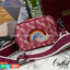 COACH Camera Bag 26, rainbow-red pattern COACH Camera Bag 16 With Horse And Carriage Print and Heart OXBLOOD (F79369 F88264) 🍁น่าใช้มากมาย รุ่นนี้มาพร้อมสายสปอร์ตใหญ่ ถอดเก็บได้ ปรับระดับได้ หนาแน่น ทนทาน จุของได้เยอะพอสมควร //วัสดุแคนวาส