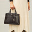 Tory Burch Walker Embossed Small Satchel Collection นี้เหมาะสำหรับผู้หญิงที่มีความสุขุมและเป็นผู้ใหญ่ เพราะดีไซน์ของกระเป๋าหนังรุ่นนี้ได้ผลิตออกมาโดยเน้นความเรียบง่าย เป็นทางการและดูแพง