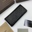 หนังแท้ BOTTEGA VENETA LONG WALLET / BV LONG WALLET / BV Wallet พร้อมส่งที่ไทย กระเป๋าสตางค์ใบยาว 2 พับ รุ่นตามหา มาเท่าไหร่ไม่เคยพอเลยค่า เป็นรุ่นคลาสสิกที่หยิบมาใช้งานได้บ่อยที่สุด งานหนังลูกวัวแท้ทั้งใบ ใช้ทนทานได้นาน ใช้ทนทานได้นานภาพสินค้าถ่ายจากงานข