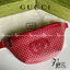 หนังแท้ GUCCI BELT BAG / GG BELT BAG RED กระเป๋าคาดอก/คาดเอว รุ่น Unisex ใช้ได้ทั้งหญิงชาย ภายในเป็นช่องโล่งกว้าง ใบใหญ่ขนาดมาตรฐานจุของได้เยอะ สายสะพายปรับได้ตามตัว ใบจริงเห็นแล้วหลงรัก คุ้มค่าที่สุด อีกรุ่นหนึ่งที่หลายคนตามหา งานออริสวยมาก ทำจากหนังแท้ 