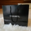ถุงกระดาษ CHANEL สีดำ โลโก้ขาว ราคาถูกมาก เพิ่มความหรูหรา