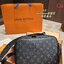 LV Outdoor Messenger Bag Monogram canvas Taiga กระเป๋าสะพายทรงแมสเซ็นเจอร์หนังไทก้า พิมพ์ลายโมโนแกรมช่องหน้า สวยหรูคลาสสิก ขนาดใบกำลังดี ไอเท็มใหม่ที่สามารถใช้ได้ everyday รีบจัดก่อนใครได้เลย!
