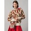 Mini : Tory Burch T Monogram Embroidered Mini Bucket Bag Hazelnut กระเป๋าทรงถังขนาดเล็ก เป็นแพทเทิร์นคลาสสิคที่ได้รับแรงบันดาลใจจากการควิลท์แบบดั้งเดิมของเพนซิลเวเนีย คอลเล็คชั่นบอกเล่าความมีสไตล์เหนือกาลเวลา ลายดอกกุหลาบสีแดงลายปักษ์ วัสดุผ้าสว๊อตซ์วินเท