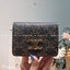 Celine triomphe compact wallet กระเป๋าสตางค์ดีไซน์สุดคลาสสิค วินเทจ เรียบง่ายแต่หรูหรา เป็นซิกเนเจอร์ด้วยดีไซน์อะไหล่สีทองย้อนยุค