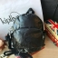 Kipling Kaopin Mini Backpack Woman’s กระเป๋าเป้สะพายรุ่นใหม่!!ขนาดมินิ สามารถแบบเป้หรือทรงcrossbody ได้ มีหลายช่องใช้งาน ด้านหน้าเป็นช่องซิปเล็กใส่ของจุกจิก ภายในมีช่องเล็กแยกเป็นสัดส่วน ใส่กระเป๋าสตางค์ยาวหรือมินิไอแพคได้ ขนาดกะทัดรัด มาพร้อมพวงกุญแจลิงส
