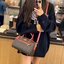 COACH F83607 ROWAN SATCHEL IN SIGNATURE CANVAS กระเป๋าทรงหมอนยอดฮิต คลาสสิคใช้งานได้ไม่มีเบื่อ มาครบสีขายดี ด้วยรูปทรงสวยงาม และใช้งานได้อย่างกระฉับกระเฉง วัสดุหนังแคนวาสเคลือบลาย ทนทาน ภายในโล่งกว้าง มีช่องซิปและแบ่งสัดส่วนได้ลงตัว บอกเลยว่าสาวๆพลาดไม่ได