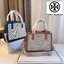 TORY BUTCH SMALL WALKER CANVAS กระเป๋าถือ สะพาย ดีไซสน์สวย เป็นเอกลักษณ์ วันดุผ้า CANVAS ด้านนอกประดับโลโก้แบรนด์ด้านหน้า ตัดด้วยหนังแท้รอบใบ ด้านในเปิดปิดด้วยหนังคาดกระดุมแม่เหล็ก แบ่งของใส่ของเป็นสองช่องใหญ่ พร้อมข่องซิปกลาง สามารถใส่ไอแพด กระเป๋าสตางค์