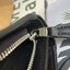 COACH MEDIUM CORNER ZIP WALLET IN SIGNATURE CANVAS กระเป๋าสตางค์ขนาดกลางที่ถือว่าเป็นไอเทม Must Have ของทุกเพศทุกวัยที่ต้องพกติดตัวไว้ตลอดเวลา เพราะนอกจากจะช่วยจัดเก็บเงิน บัตรประชาชน บัตรเครดิตและต่าง ๆ ให้เป็นระเบียบเรียบร้อยยังต้องคำนึงถึงประโยชน์ใช้สอ