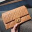 VIP 】สวยหรูพร้อมเสิร์ฟ!! กับไอเท็มสุดเลิฟจาก Chanel กระเป๋าสะพายที่สุดของความคุ้มค่า วัสดุหนังแกะนิ่มเต็มใบ เปิด-ปิดกระเป๋าด้วยตัวบิดล็อค ภายในกระเป๋าบุผ้าสวยหรู มีช่องโล่งกว้างจุของได้สบาย ใส่โทรศัพท์ กระเป๋าสตางค์ได้ มีช่องซิป 1 ช่อง ช่องย่อย 1 ช่อง ดีเ