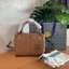 Tory Burch McGraw Mini Satchel กระเป๋าถือ/สะพาย Crossbody วัสดุหนังลูกวัวแท้ 100% ด้านหน้าประดับโลโก้หนัง ตัดเป็นรูปตัว T สัญลักษณ์แบรนด์ ตัวกระเป๋าเดินด้ายเล่นลายเพิ่มลูกเล่น เพื่อความเก๋!!