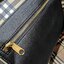 VIP 】BURBERRY FRAGRANCES TOTE BAG VIP GIFT WITH PURCHASE (GWP) พรีเมี่ยมกิ๊ฟ Limited Edition จาก BURBERRY PERFUME รุ่นแนะนำ ดีไซน์สวยโดดเด่นหนังสีดำขึ้นเทคเจอร์ด้านหน้ามีโลโล้แบรนด์ ภายในลายวินเทจสุดคลาสสิค โล่งกว้างมีช่องซิปเล็กและโลโก้ด้านใน สามารถใส่เอ