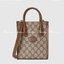 Gucci mini Tote กระเป๋าสะพายข้าง Premiumgift วัสดุหนังแท้ ด้านในโล่ง ใส่กระเป๋าตังค์ ใส่โทรศัพท์ Iphone+ ได้ สายยาวปรับระดับได้ Crossbody ได้ น้ำหนักเบา มาพร้อมกล่องและลิปบิ้นแบรนด์ สวยหรูดูแพง จะซื้อใช้เองหรือเป็นของขวัญก็เหมาะ ได้ไปไม่ผิดหวังค่ะ ไอเท็มน