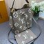 ORI หนังแท้ | LV NeoNoe MM Bucket bag Monogram Flower กระเป๋าสะพายทรงบัคเก็ต ลาย Monogram Flower โดดเด่นเพิ่มสไตล์ มีเสน่ห์ชวนหลงใหล
