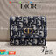 VIP 】CD MULTI WALLET WITH GWP กระเป๋าสตางค์ขนาดเหมาะมือ กำลังสวย พรีเมี่ยมกิ๊ฟจากเคาน์เตอร์ ดีไซน์แบบพับ ใช้งานง่าย พร้อมช่องซิปในตัว วัสดุผ้าแคนวาสปักลาย สลับหนังแท้ภายใน ภายในมีช่องใส่บัตร ใส่ธนบัตรได้ สะดวกใช้มากๆ มาพร้อม box set ในราคาที่ถูก พร้อมส่งต