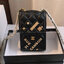 พรีเมี่ยมกิ๊ฟแท้ 100% 】CHANEL VIP GIFT WOC BAG กระเป๋าสตางค์คล้องคอ/ Crossbody ที่กำลังมาแรงมาในตอนนี้ ตัวกระเป๋าเป็นกระเป๋าสตางค์หนังพียูพรีเมี่ยม **อะไหล่ทองทั้งใบ