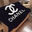 Chanel Blanket ผ้าห่ม Chanel ขนาดกำลังดี พกพาสะดวก VIP. gift จาก chabel เนื้อผ้าสำลีหนานุ่ม ทูโทนขาวดำ คลาสสิก signature แบรนด์ ทรงสี่เหลี่ยมผืนผ้า จะใช้เป็นผ้าห่ม, ผ้าคลุม หรือจะมอบเป็นของขวัญก็เหมาะ สวยหรูดูแพงค่ะ