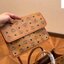 ORI | M.C.M MEDIUM MÜNCHEN TOTE IN VISETOS กระเป๋าโท้ทไซส์กลางจุได้เยอะ ใหม่ล่าสุด ใช้ได้ทั้งหนุ่มๆและสาวๆ รูปทรงคลาสสิค ดีไซน์เป็นเอกลักษณ์ แถมยังได้ใบลูกใส่ของจุกจิกได้อีก
