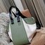 LOEWE HANDLE & SHOULDER BAG GIFT WITH PURCHASE GWP พรีเมี่ยมกิ๊ฟ Limited จาก LOEWE PERFUME DUTYFREE รุ่น Rare items สุดๆวัสดุหนังแท้ Calfskin หนังสวยดีไซน์มีเอกลักษณ์ ใบใหญ่กำลังดี น้ำหนักเบา สามารถปรับได้หลายทรงไม่จำเจ ด้านข้างมีซิปปรับขยายได้ ภายในโล่งก