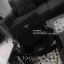 ทรงยอดฮิต จะใช้อีกกี่ปีทรงนี้ก็ยังฮิตตลอดคะ กับแบรนด์ Prada messenger ตัวกระเป๋าทำจากผ้าPolyester อย่างหนา สามารถกันน้ำได้ อะไหล่เงินทั้งใบ ด้านในบุผ้าลายแบรนด์อย่างดี และโลโก้แบรนด์ด้านใน มีช่องแบ่งของได้2ช่อง และยังมีช่องกระเป๋าด้านหน้าอีกหนึ่งช่อง ใส่ข