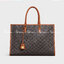 VIP 】CELINE LARGE TOTE BAG VIP GIFT WITH PURCHASE (GWP) กระเป๋าพรีเมี่ยมกิ๊ฟ Limited จาก CELINE HAUTE PARFUME DUTYFREE COUNTER วัสดุ TRIOMPHE CANVAS หนังแท้สวยอยู่ทรงดีไซน์หรูคลาสสิค มาพร้อมTAGสายหนังห้อยกุญแจทอง ภายในโล่งกว้างมีช่องซิป หัวซิปแบรนด์ สามาร