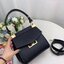 หนังแท้ Givenchy Mini Mystic Calfskin Leather Satchel / Givenchy Top Handle Bag กระเป๋ารุ่นใบใหม่จากแบรนด์หรู การออกแบบเชิงมุมโดดเด่นด้วยแผ่นปิดสามเหลี่ยมที่มีรายละเอียดพร้อมการปิดด้วยแม่เหล็ก double-G พกติดตัวไว้ที่หูหิ้วด้านบนหรือสวมสายสะพายทรงเรียวเพื่