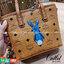 M.C.M VISETOS RABBIT MINI SHOPPER CROSSBODY BAG กระเป๋าถือ/สะพายข้าง ดีไซน์ลายพริ้นท์น้องกระต่าย 🐰🐰 น่ารักแต่แอบหรู ใบเล็ก ไซส์มินิ พกพาสะดวกไม่เกะกะ วัสดุหนังแคนวาสคุณภาพดี ปากกระเป๋ามีซิปรูดกันของหล่น รูดใช้งานง่าย ภายในเป็นช่องโล่ง มาพร