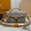 LV Pochette Métis East West กระเป๋าสะพายมัลติฟังก์ชั่น สีใหม่ลิมิเต็ดสวยละมุน วางลายตรงเป๊ะ สวยมากแนะนำเลยค่ะ ดีไซน์กะทัดรัด สะดวกพกพา สะพายไปเที่ยว ไปทำงาน ไปเดทก็ได้หมด ตอบโจทย์คนชอบความหลากหลายจริงๆ