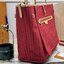 LV Neverfull Bandoulière Inside Out MM กระเป๋าทรงโท้ทรุ่นใหม่ล่าสุด ใช้ได้ 2 ด้าน ภายในสีสดใสมีชีวิตชีวา เป็นการรังสรรค์สุดท้าทายครั้งใหม่ของกระเป๋ารุ่นไอคอนิกจากหลุยส์ ที่สุดของความหรูหรา