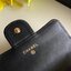 หนังแท้ VIP GIFT CHANEL MINI BLACK BAG รุ่นยอดนิยมไอเท็มฮิตวัสดุหนังแท้เรียบสวยคลาสสิคเปิดปิดด้วยฝาปิดกระดุมด้านหน้ามีโลโก้แบรนด์อะไหล่ทองสวยหรูดูดีมากกกก มาพร้อมสายโซ่ทองร้อยหนังจะสะพายไหล่ หรือ Crossbody ก็ดูดี ภายในโล่งกว้าง ตัวจริงสวยน่าใช้ Chanel min